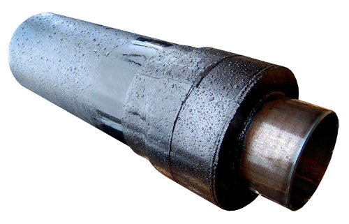 элемент трубопровода с металлической заглушкой изоляции